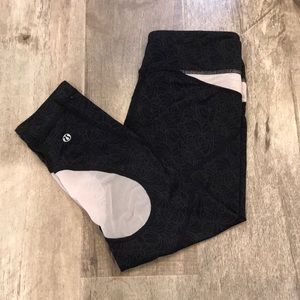 Lululemon leggings black and mesh